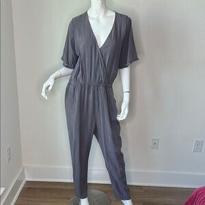 Cloth & Stone Gray Jumpsuit with V-Neck and Tapered Legs